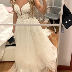 Martina Liana wedding dress STREET SIZE 2.